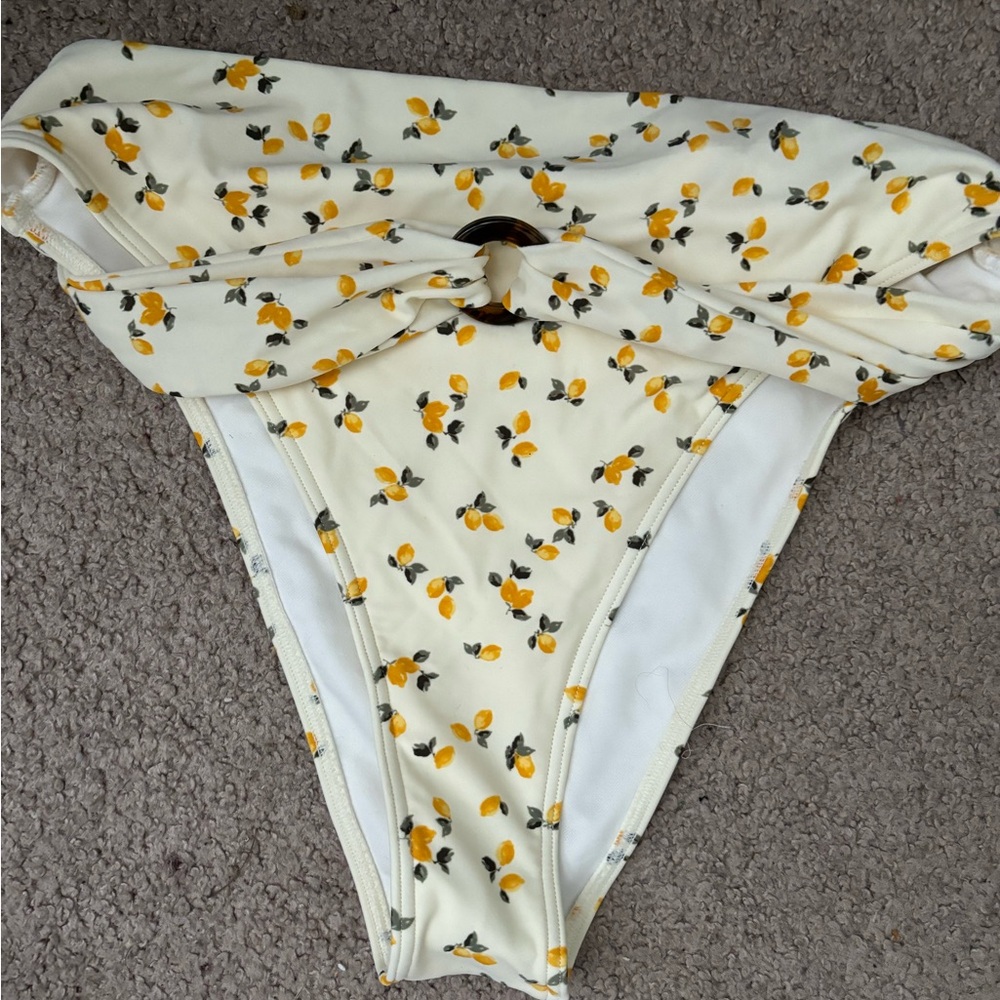 NWOT , never been worn Abercrombie lemon "cheeky" high waisted bikini bottom